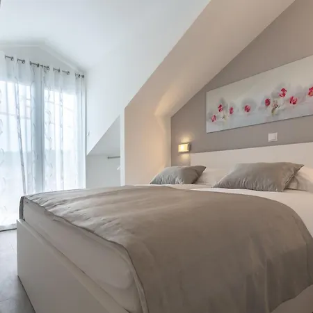 Stonehouse 2 Apartman *