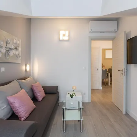 Stonehouse 2 Apartman *